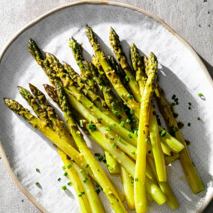 Braised Asparagus with Lemon and Chives