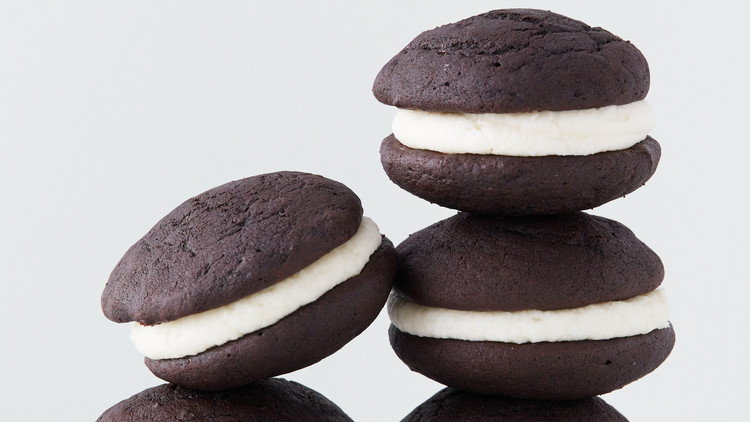 Chocolate Whoopie Pies with Vanilla Buttercream Filling