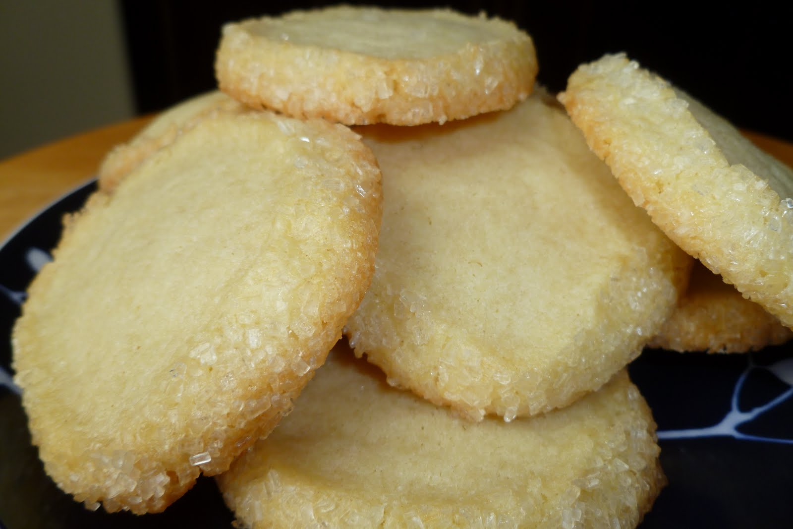 Diamond-Edged Melt-in-Your-Mouth Butter Cookies