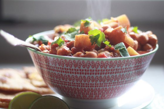 Slow Cooker Indian-Spiced Chickpeas & Red Potatoes
