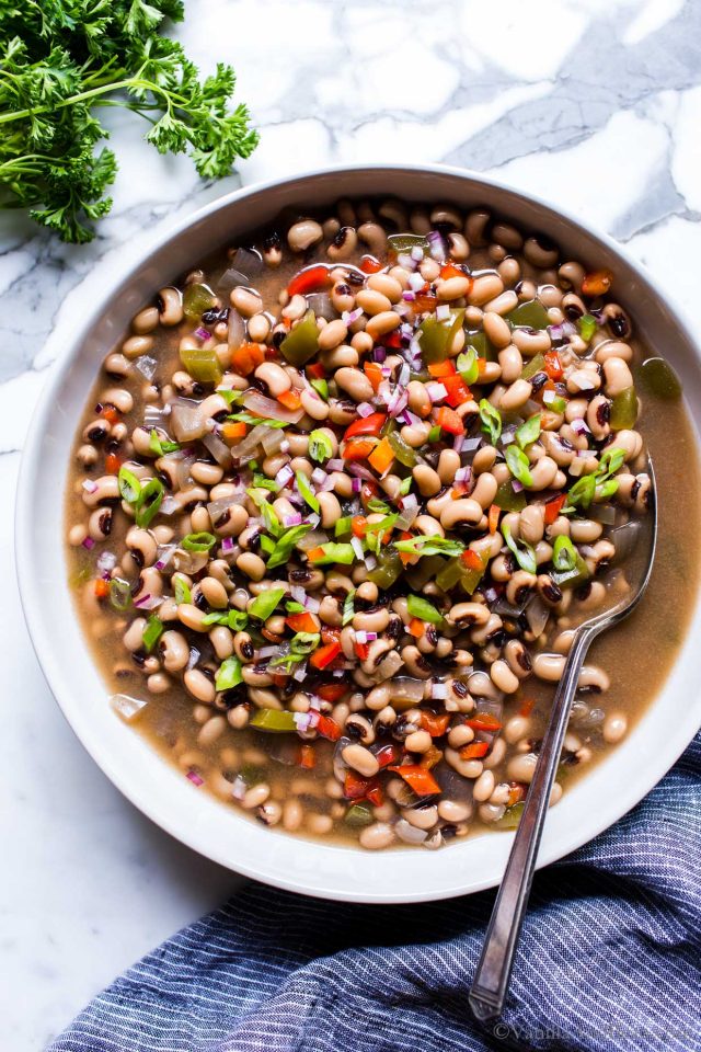 Slow Cooker Vegetarian Black-Eyed Peas